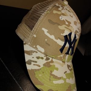 Camo Yankees Budweiser Hat